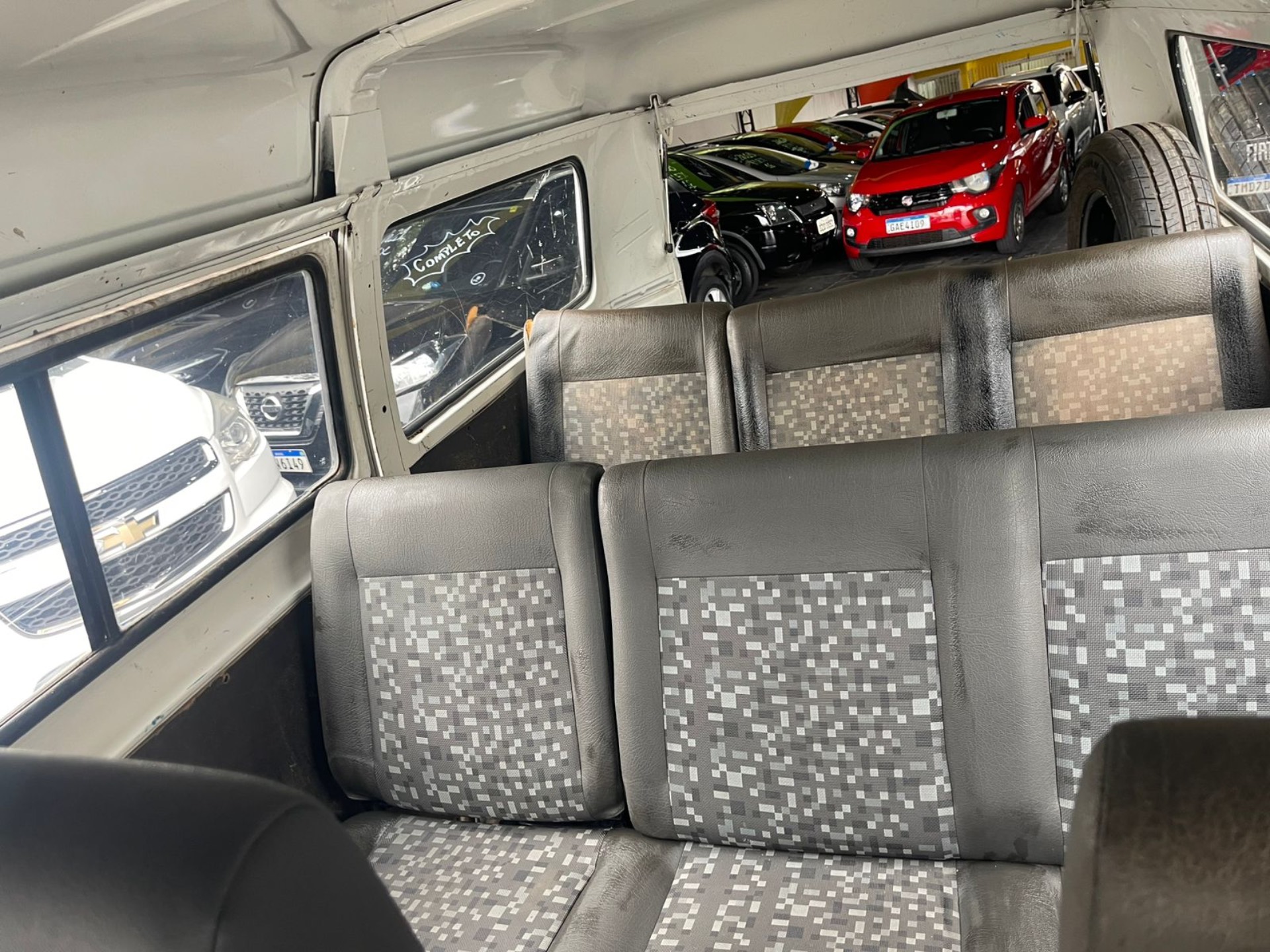 VOLKSWAGEN KOMBI