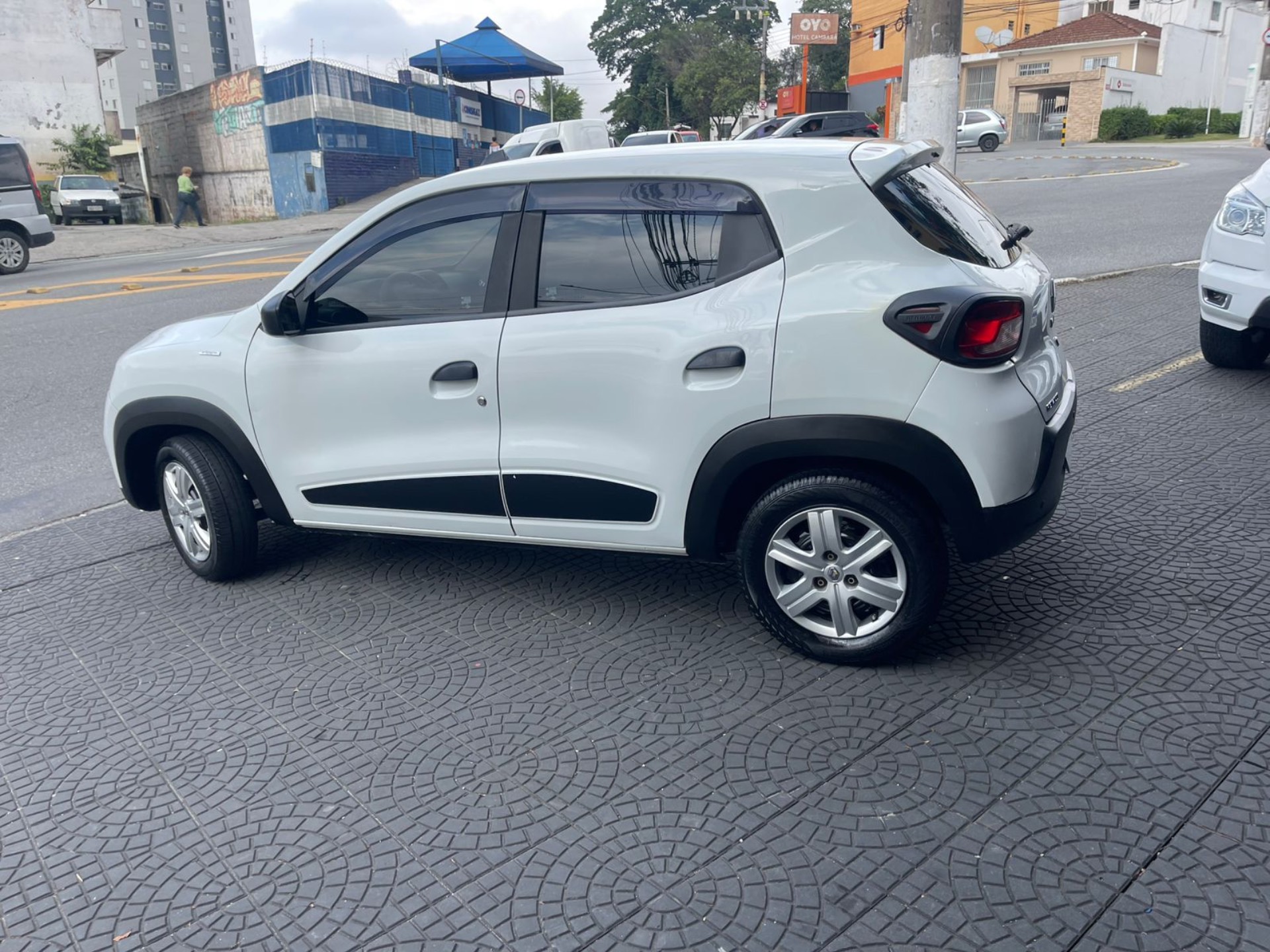 RENAULT KWID