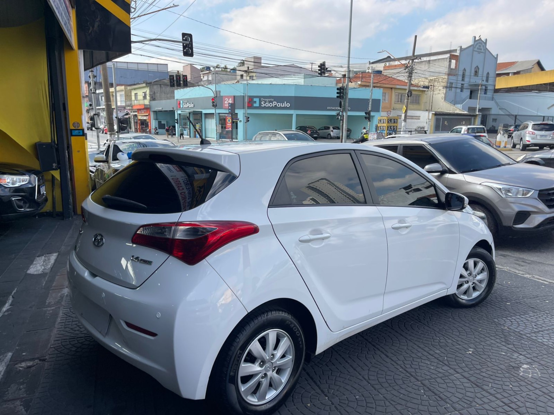 HYUNDAI HB20