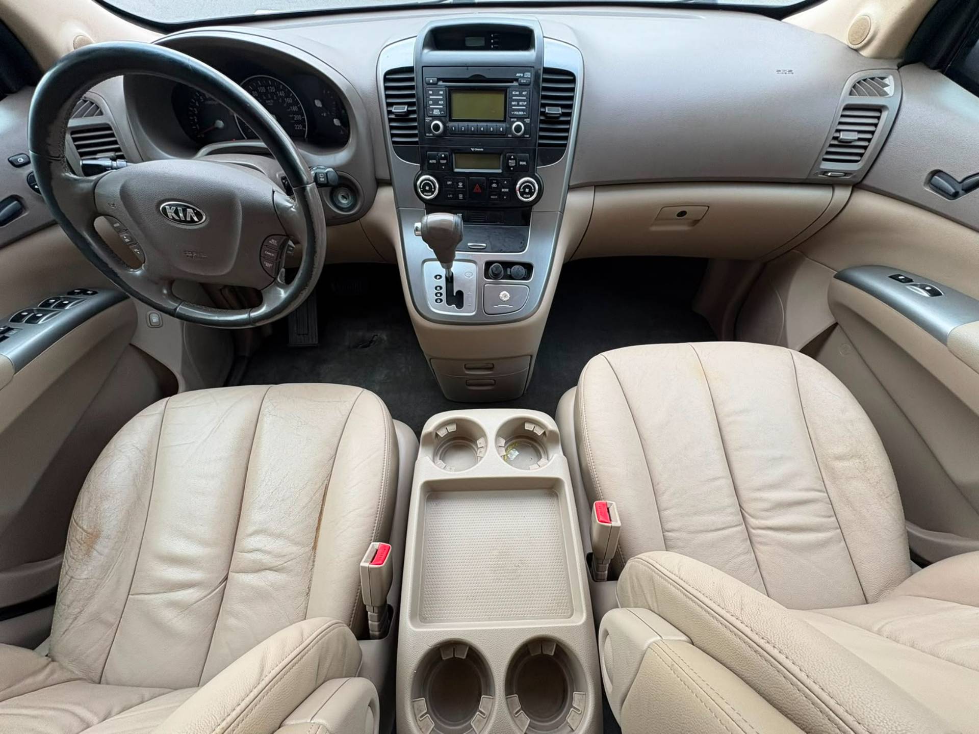 KIA CARNIVAL