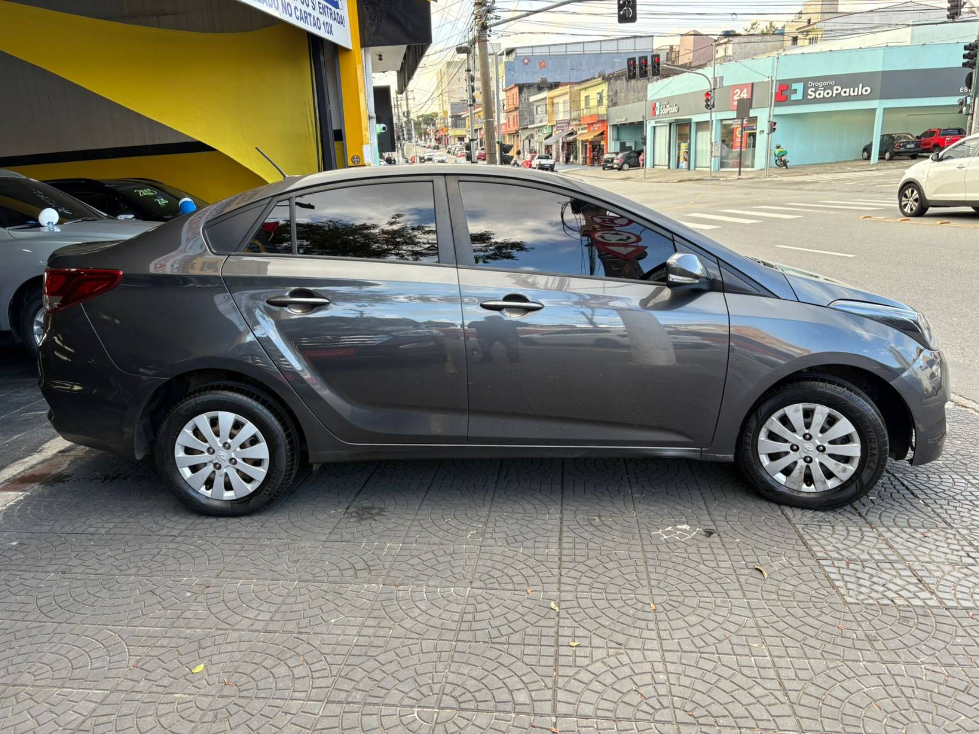 HYUNDAI HB20S