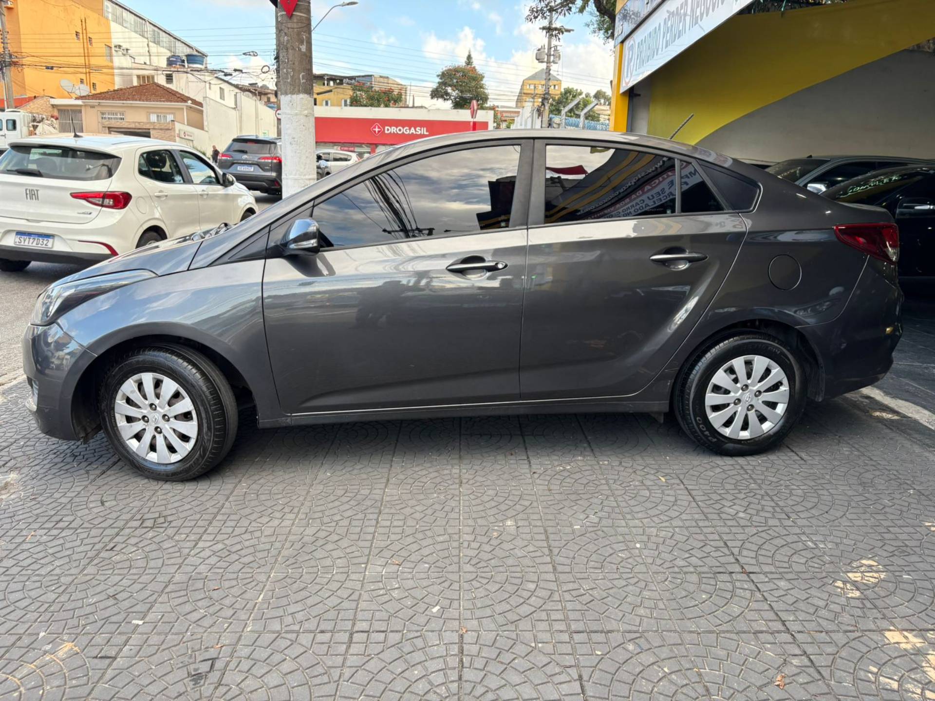 HYUNDAI HB20S