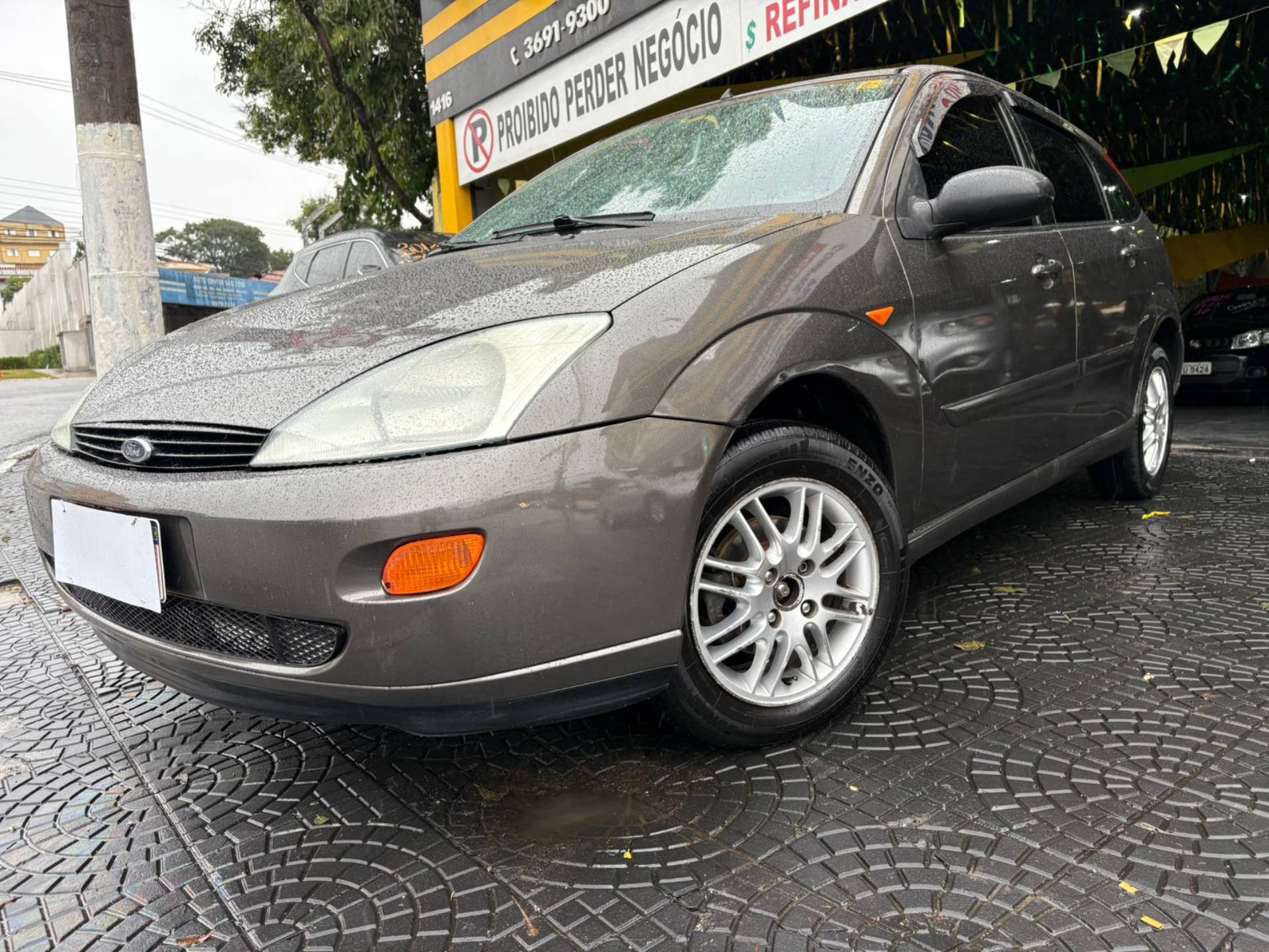 FORD FOCUS