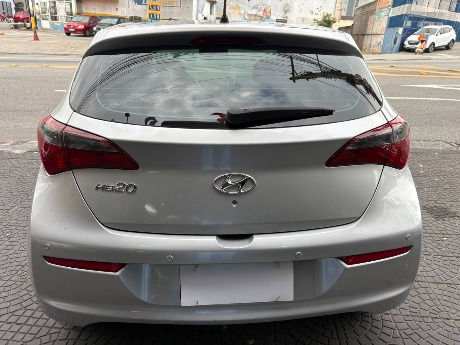 HYUNDAI HB20