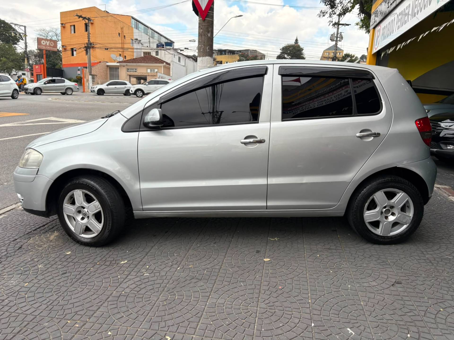 VOLKSWAGEN FOX