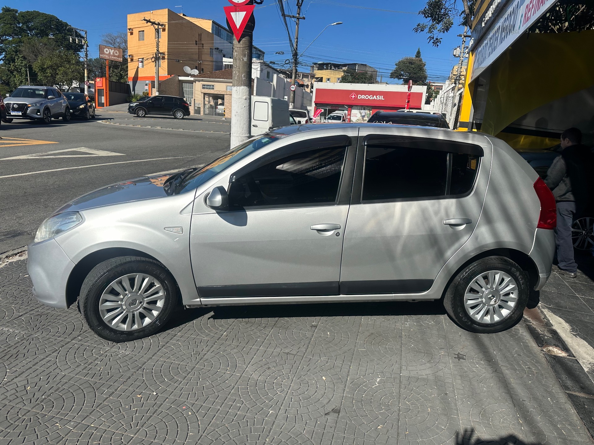 RENAULT SANDERO