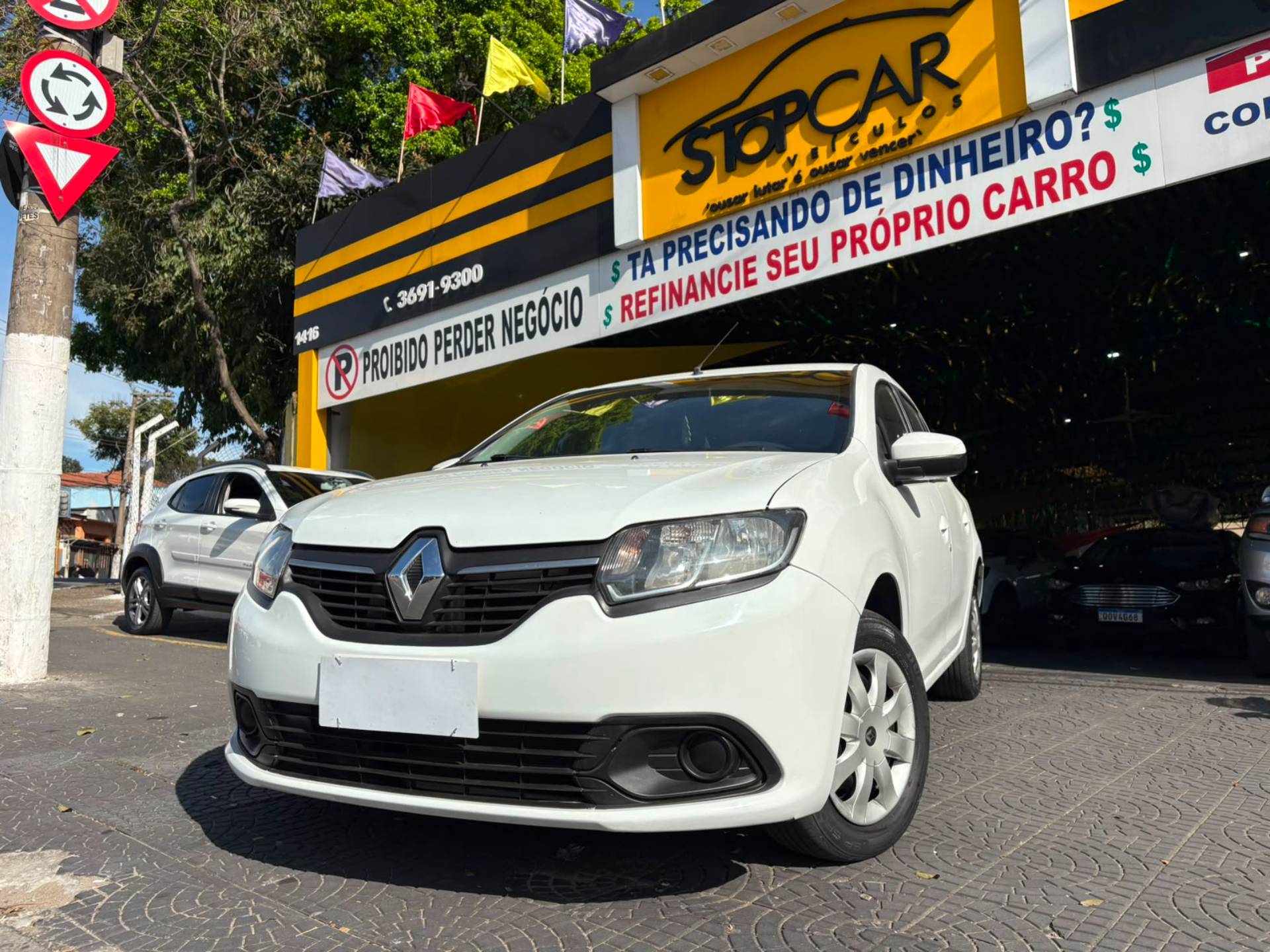 RENAULT LOGAN