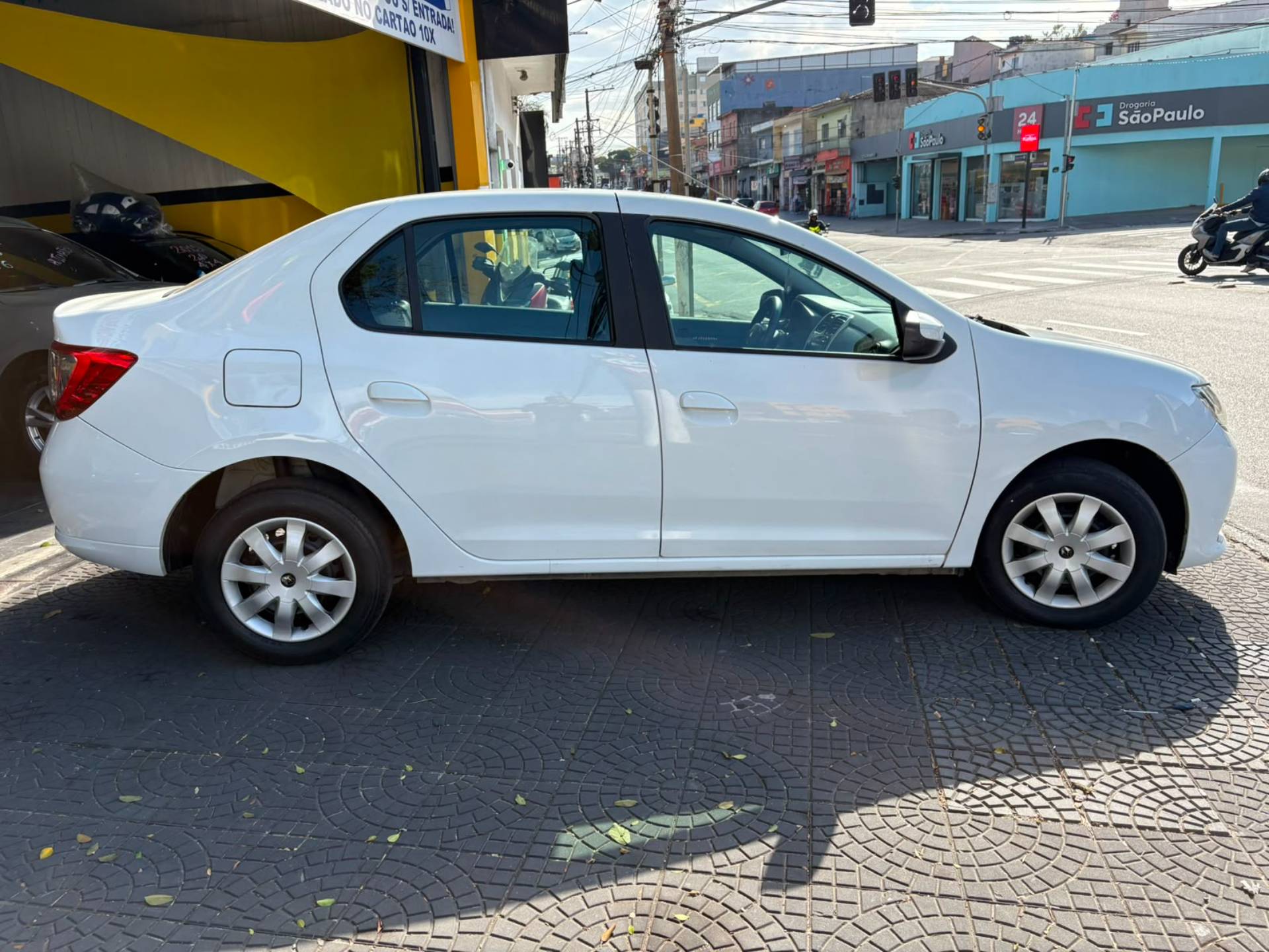 RENAULT LOGAN