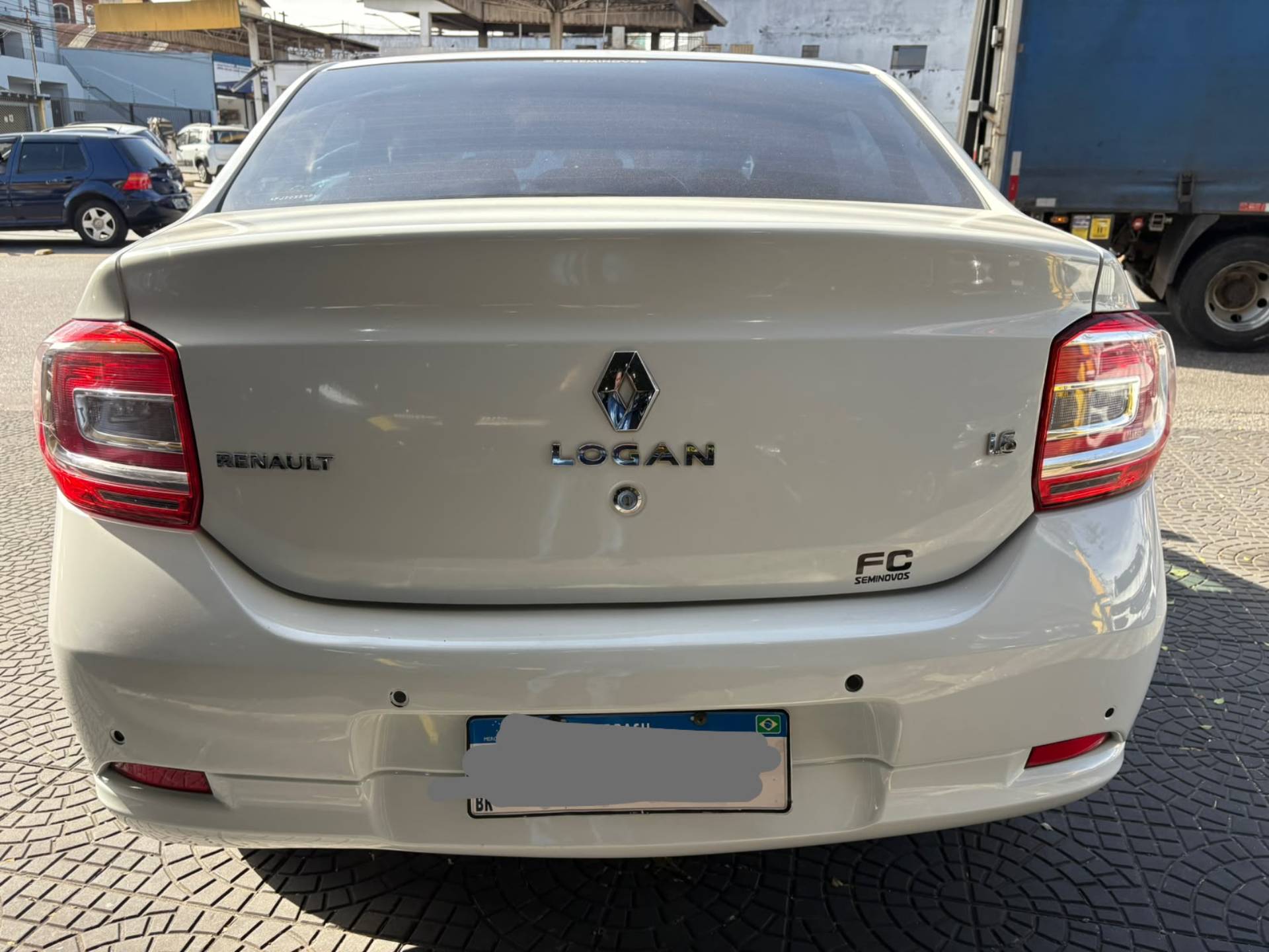 RENAULT LOGAN