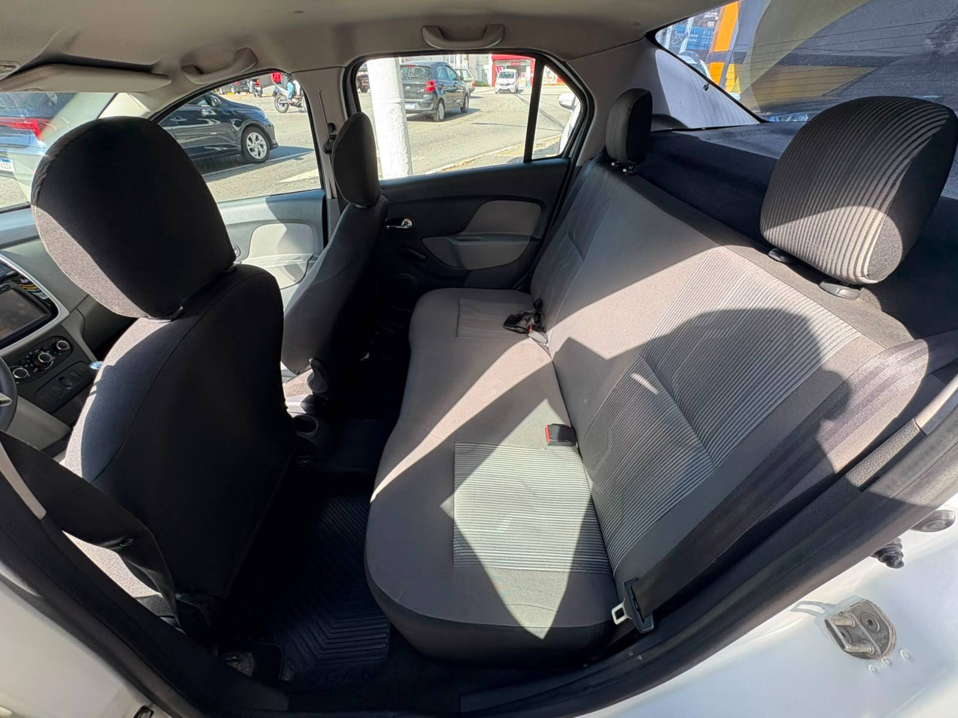 RENAULT LOGAN