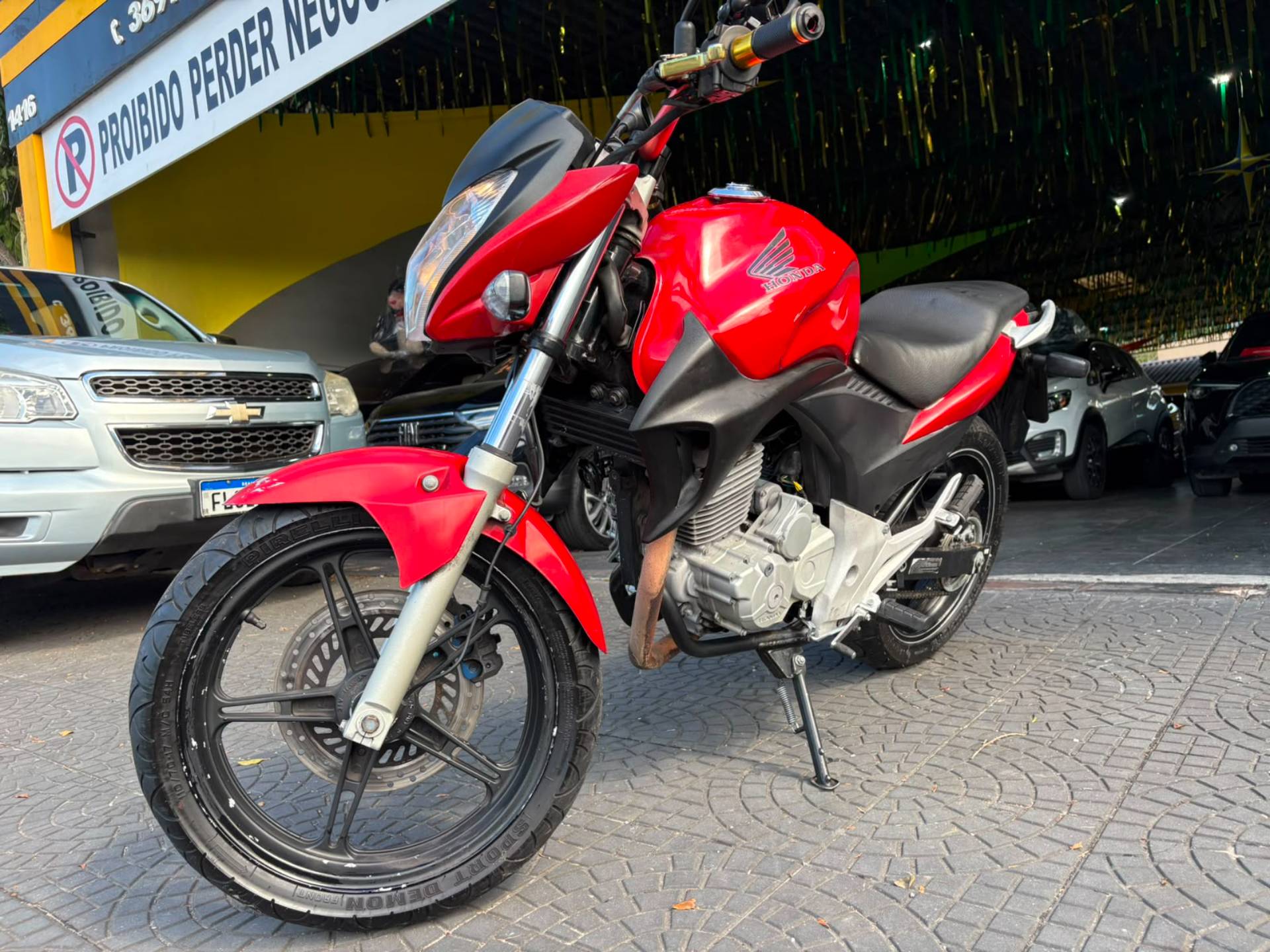 HONDA CB 300R