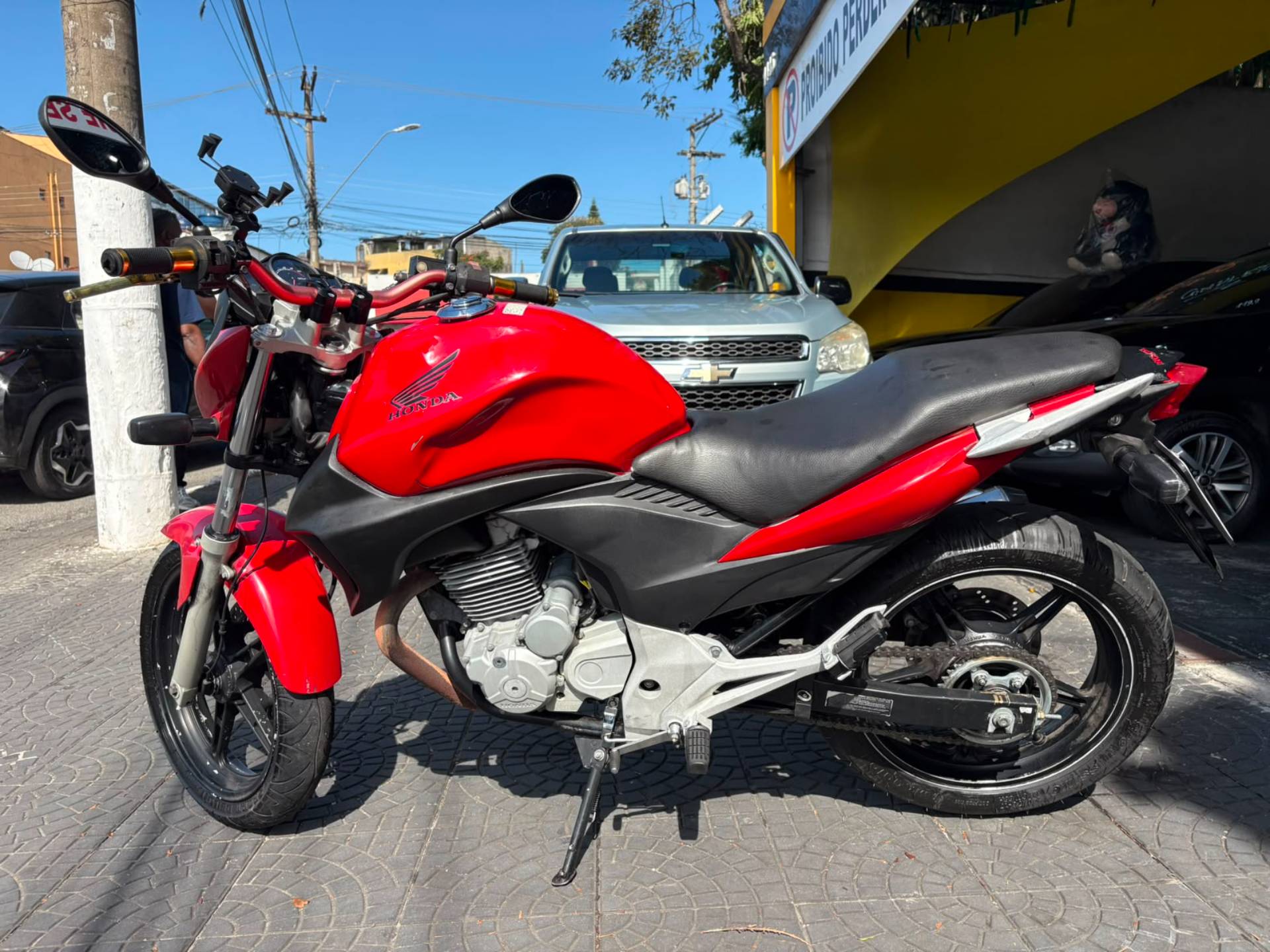 HONDA CB 300R