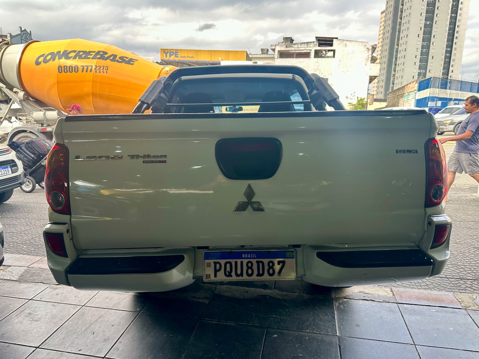MITSUBISHI L200 TRITON