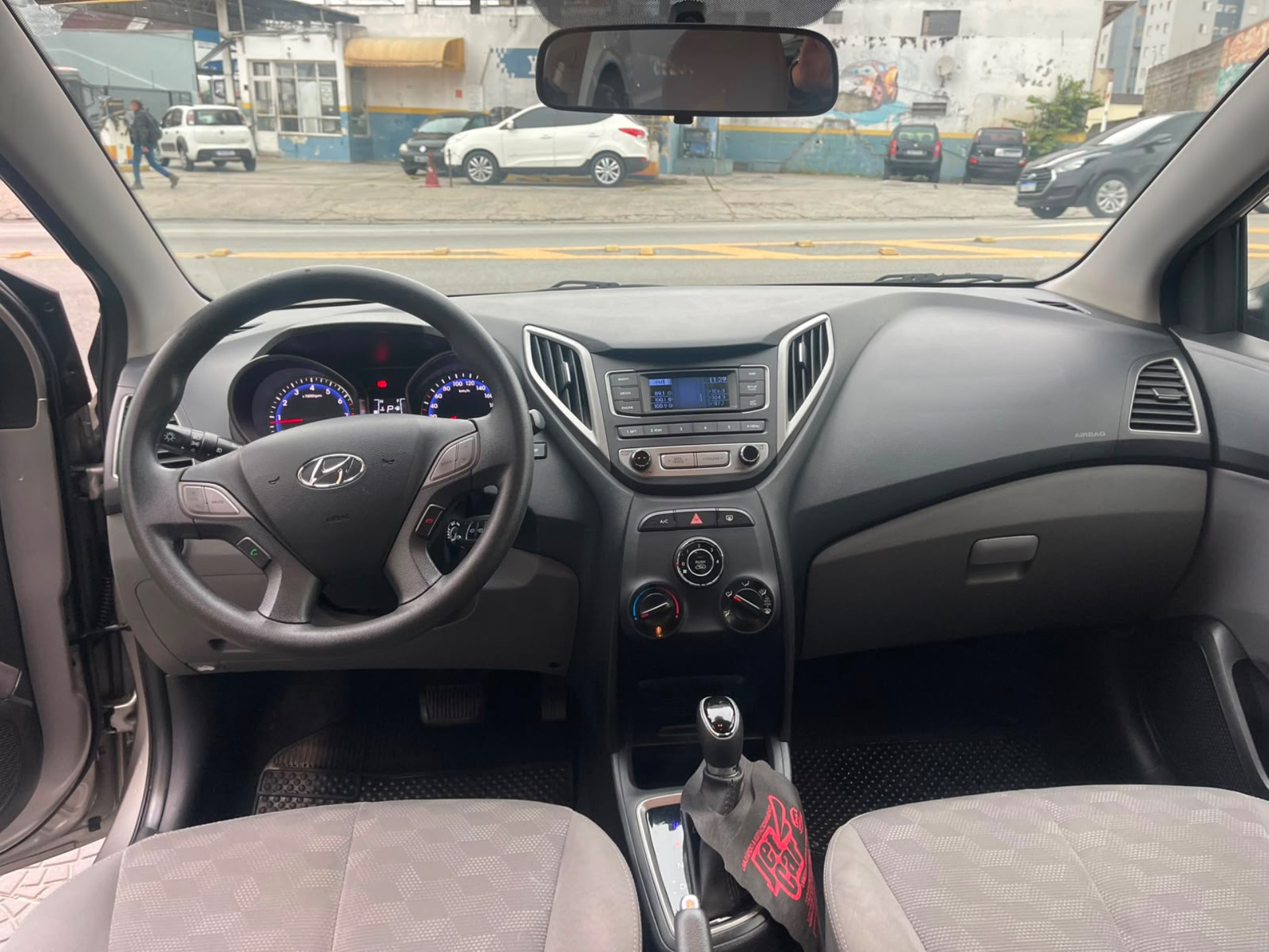 HYUNDAI HB20S