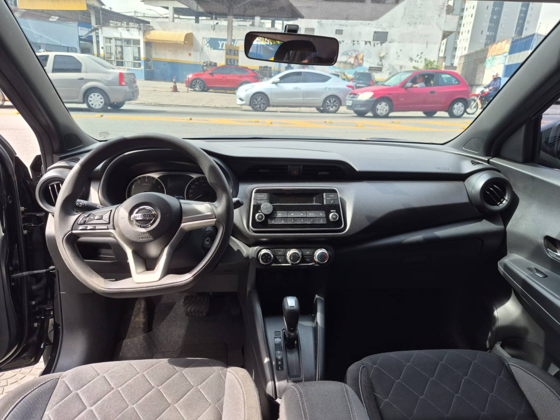 NISSAN KICKS