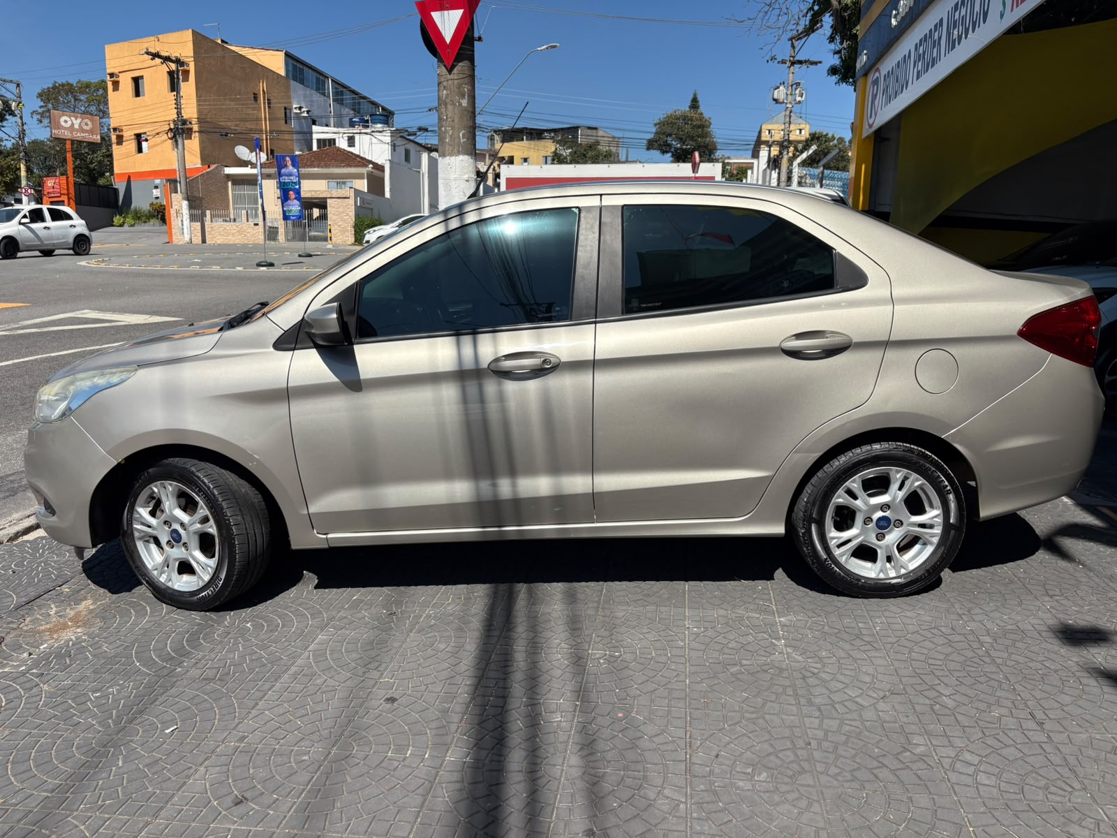 FORD KA