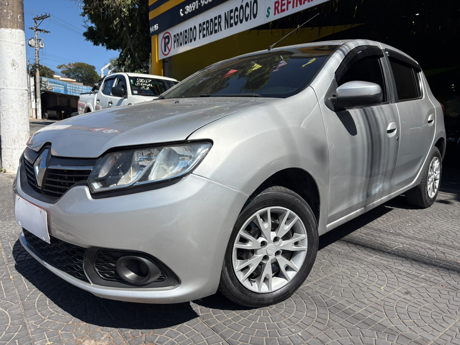 RENAULT SANDERO