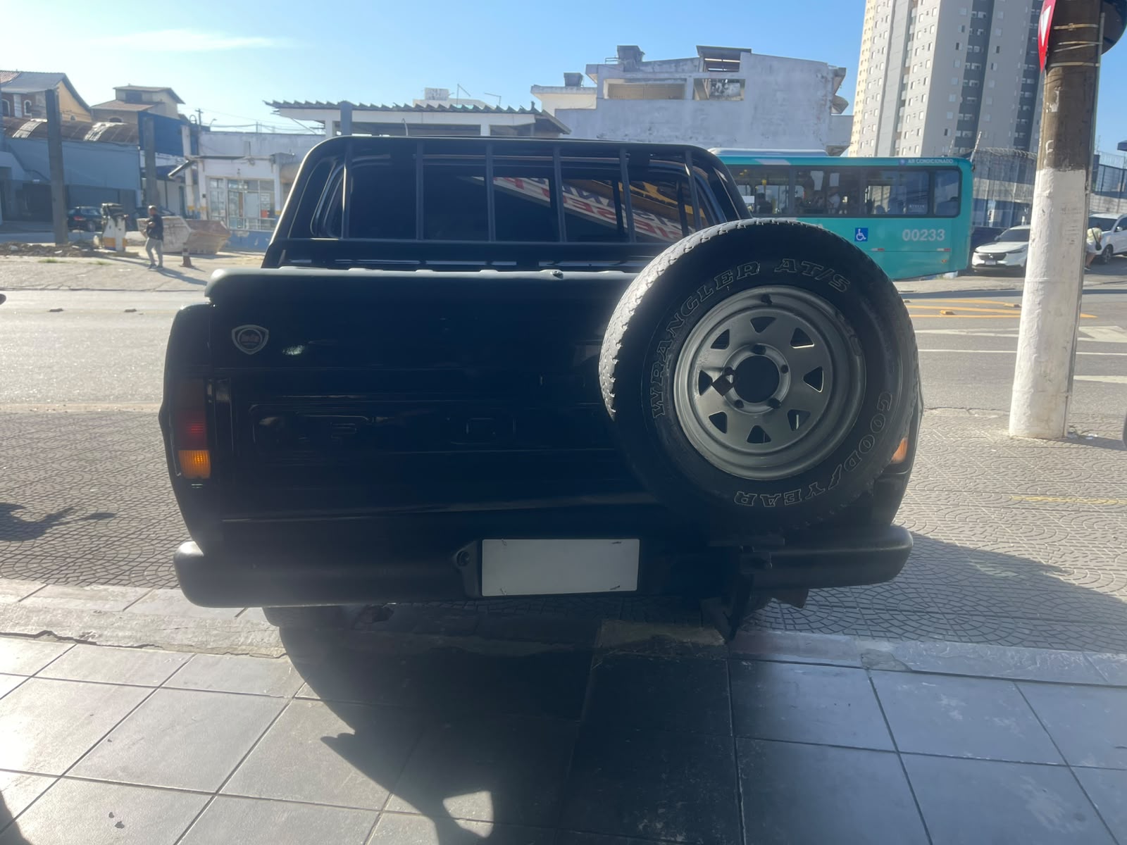 FORD F-1000