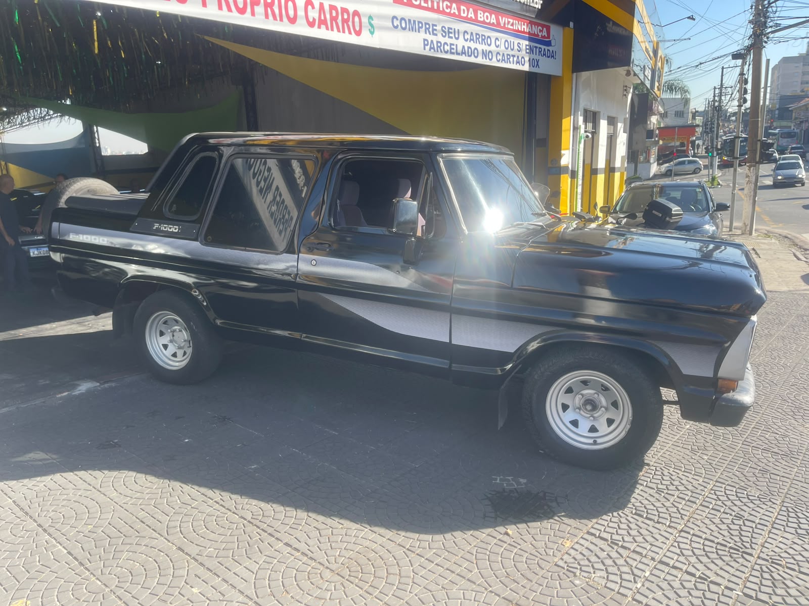 FORD F-1000