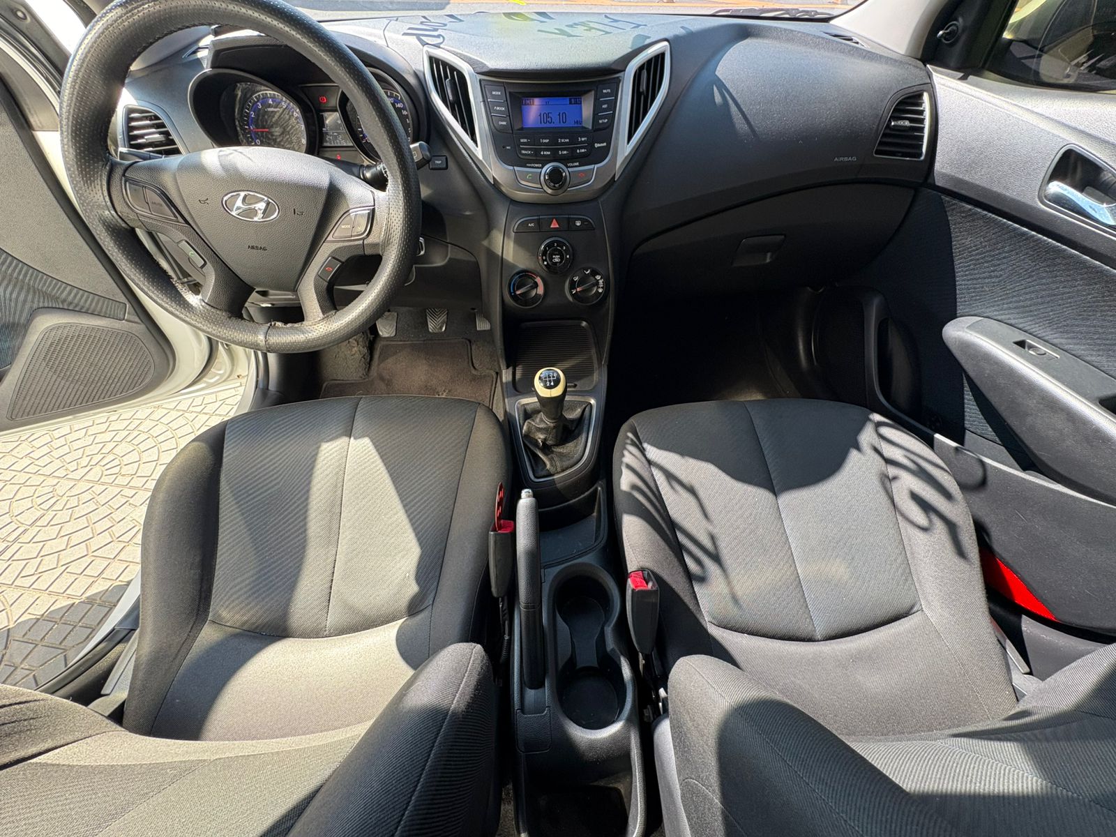HYUNDAI HB20
