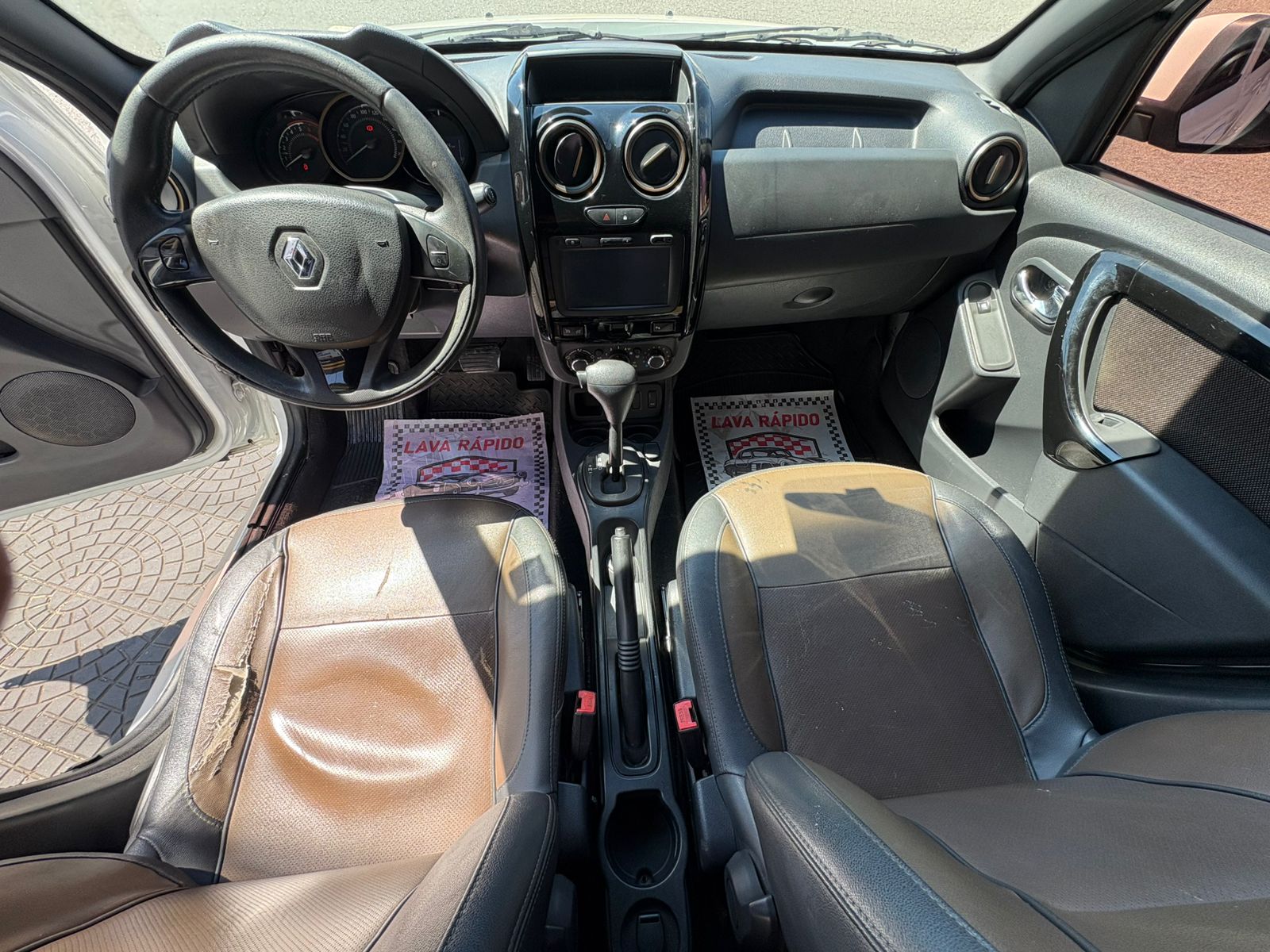RENAULT DUSTER