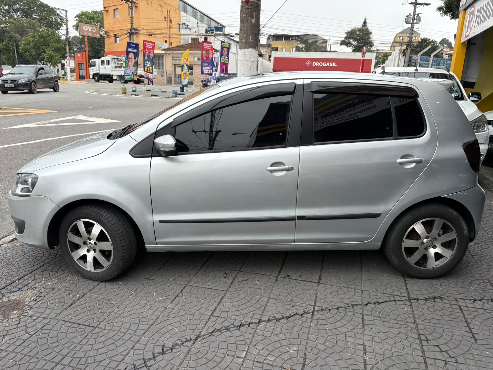 VOLKSWAGEN FOX