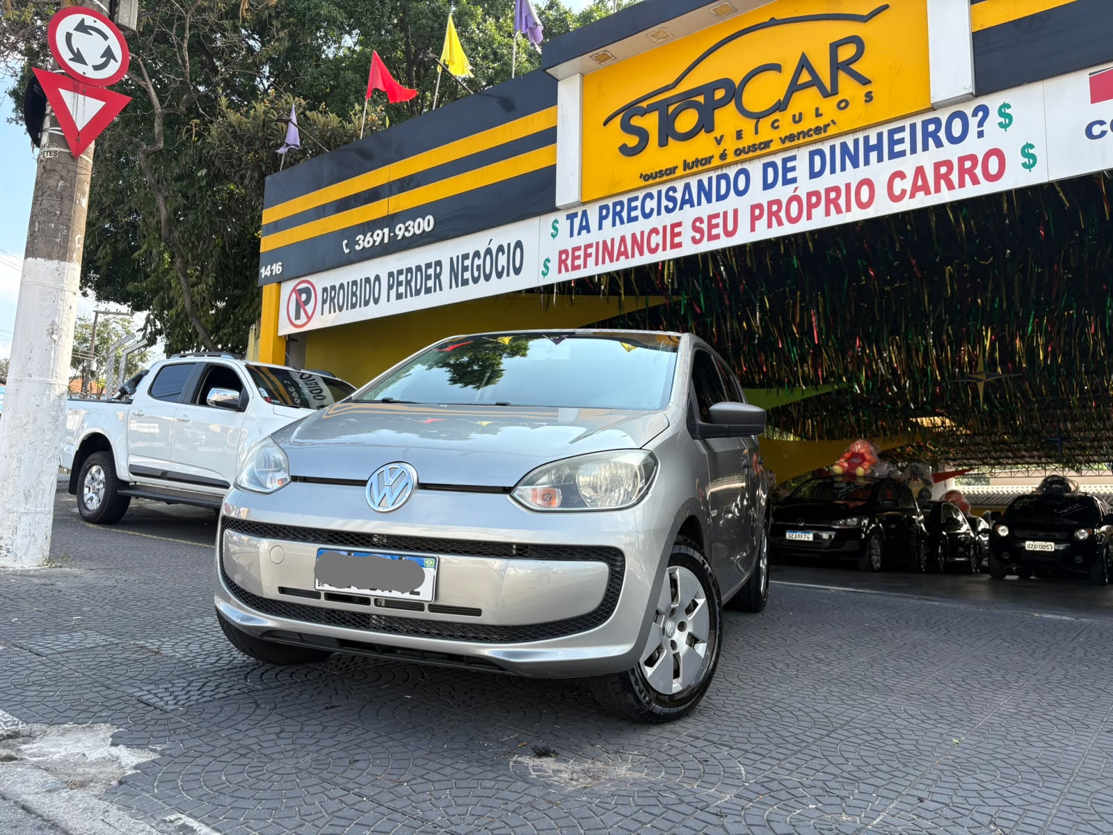 VOLKSWAGEN UP