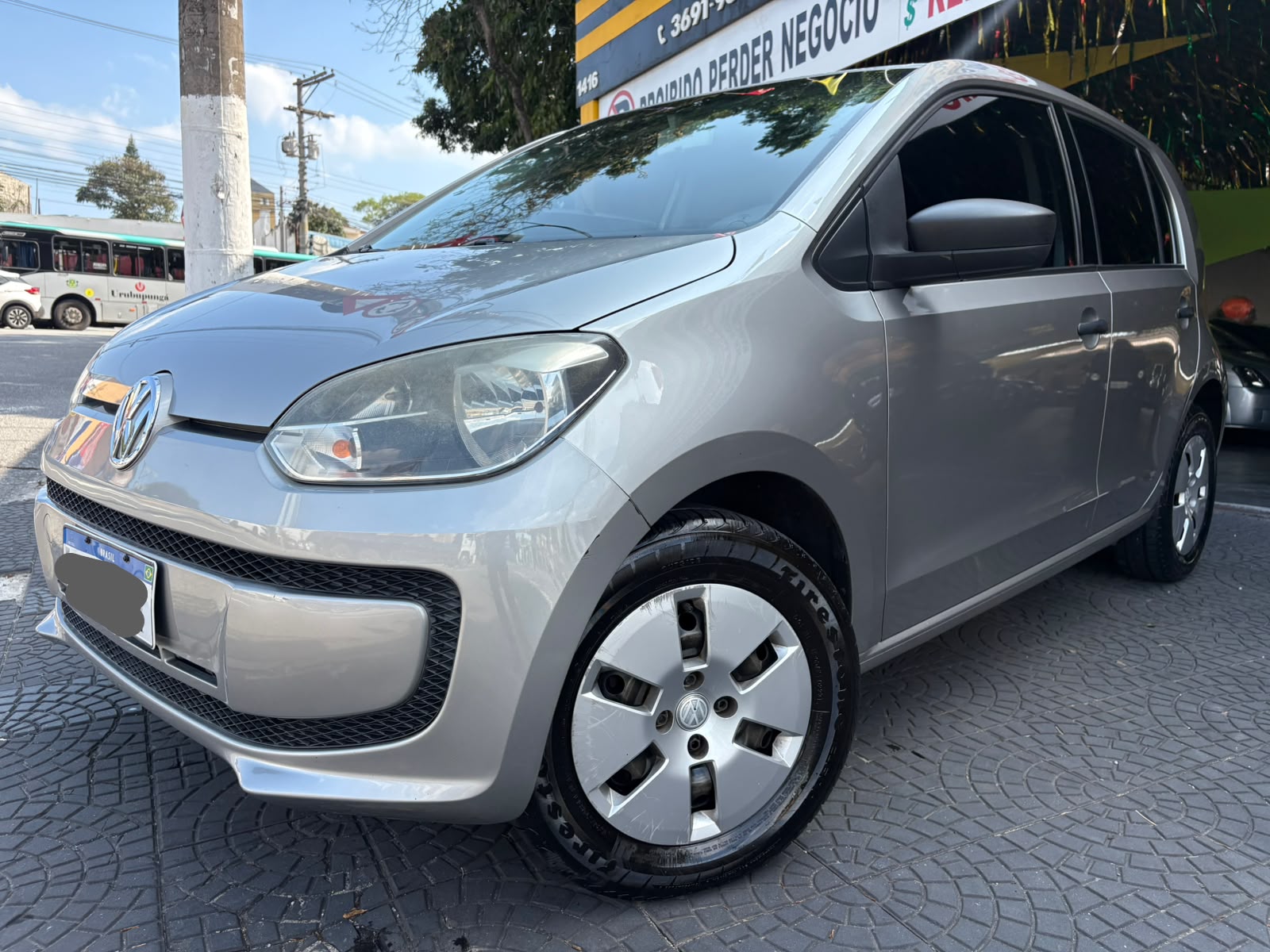 VOLKSWAGEN UP