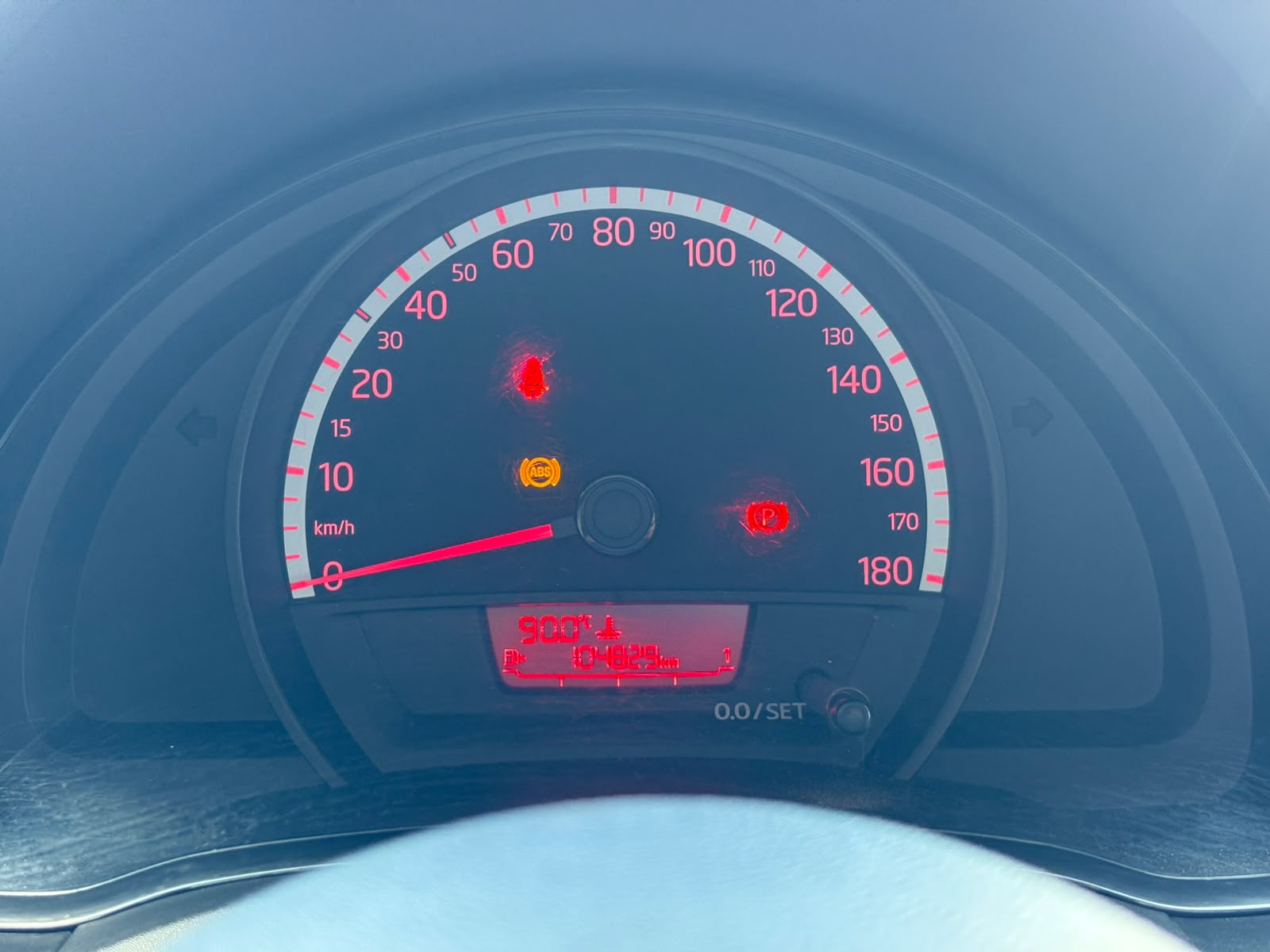 VOLKSWAGEN UP