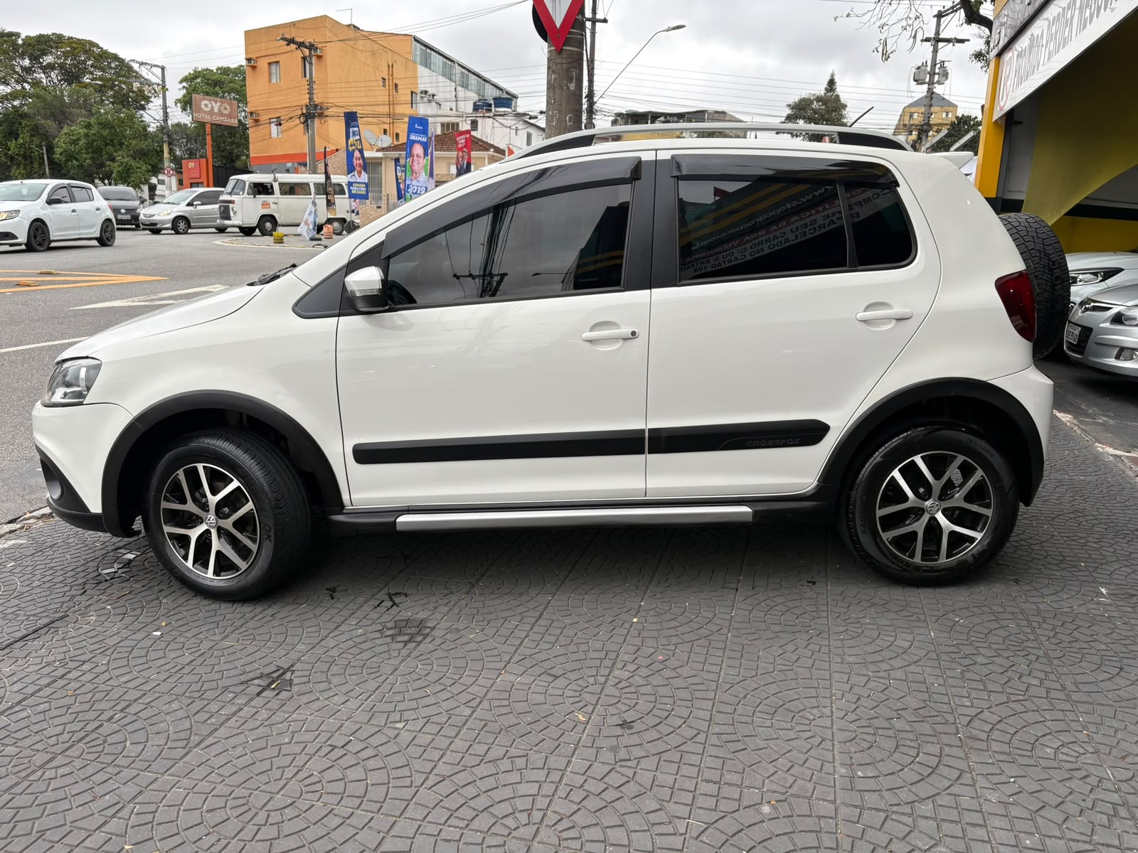 VOLKSWAGEN CROSSFOX