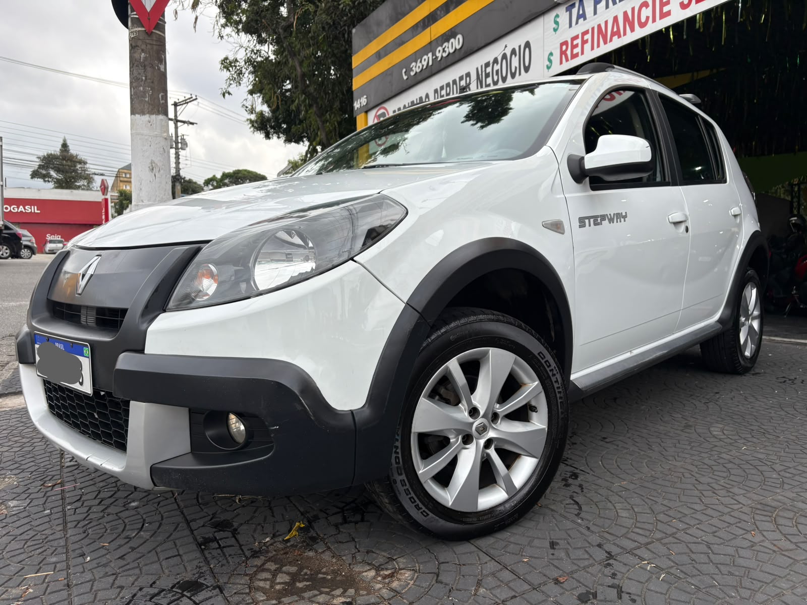 RENAULT SANDERO