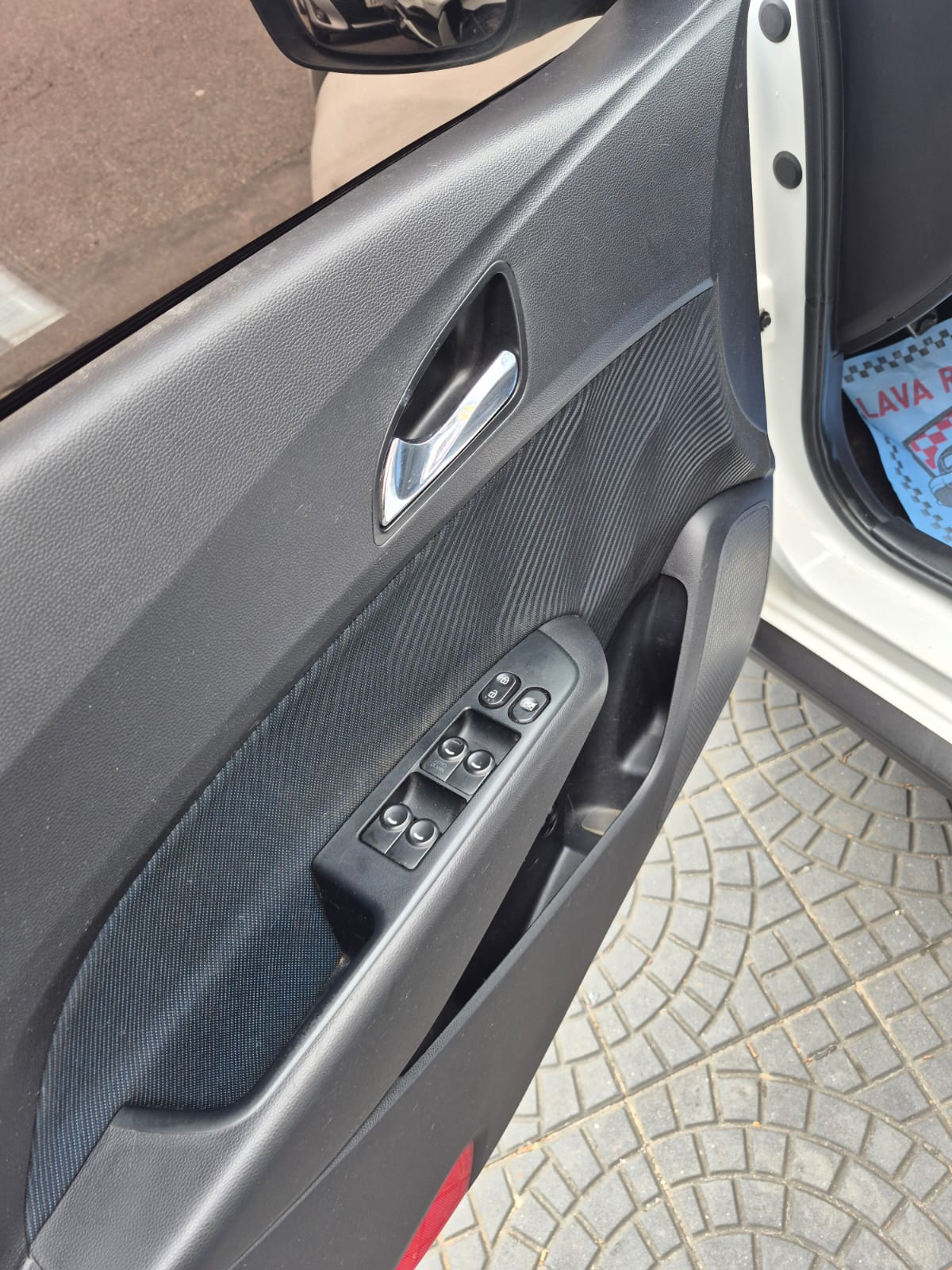 HYUNDAI HB20X