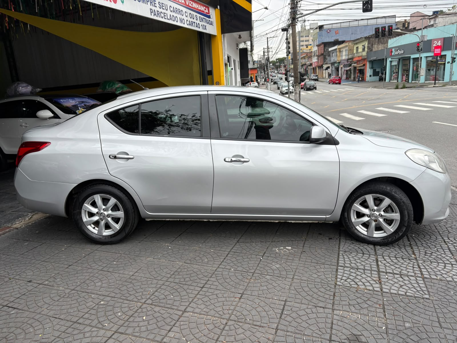 NISSAN VERSA