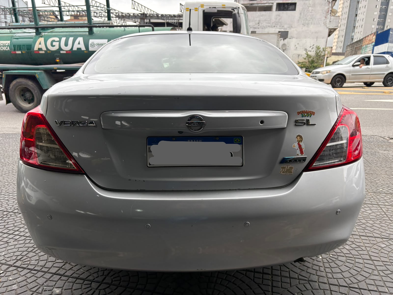 NISSAN VERSA