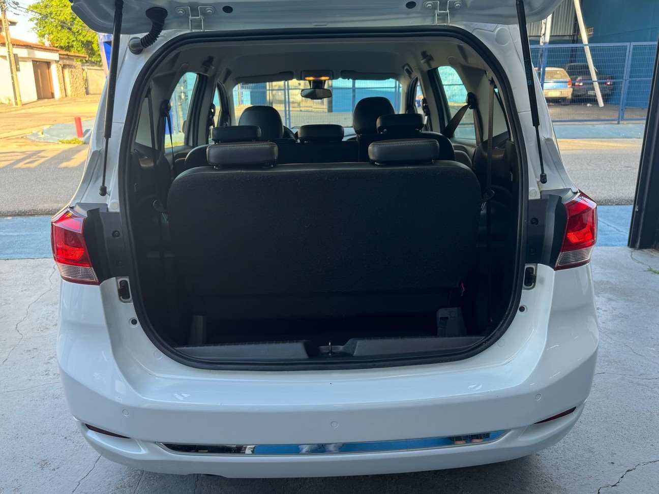 SPIN 1.8 PREMIER 8V