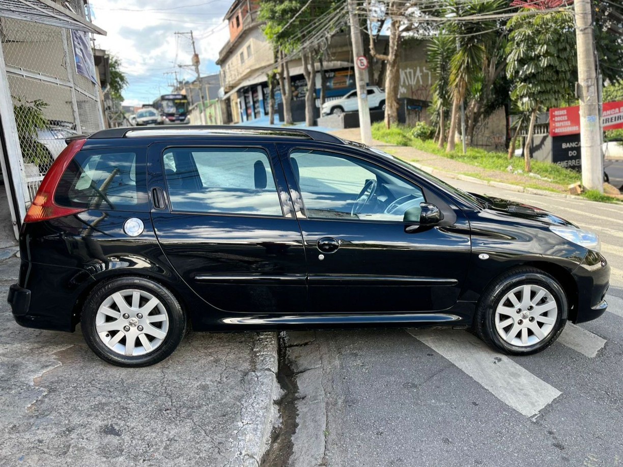 PEUGEOT 207