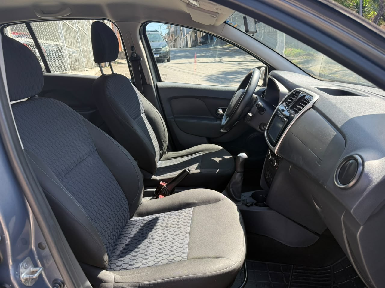 RENAULT SANDERO
