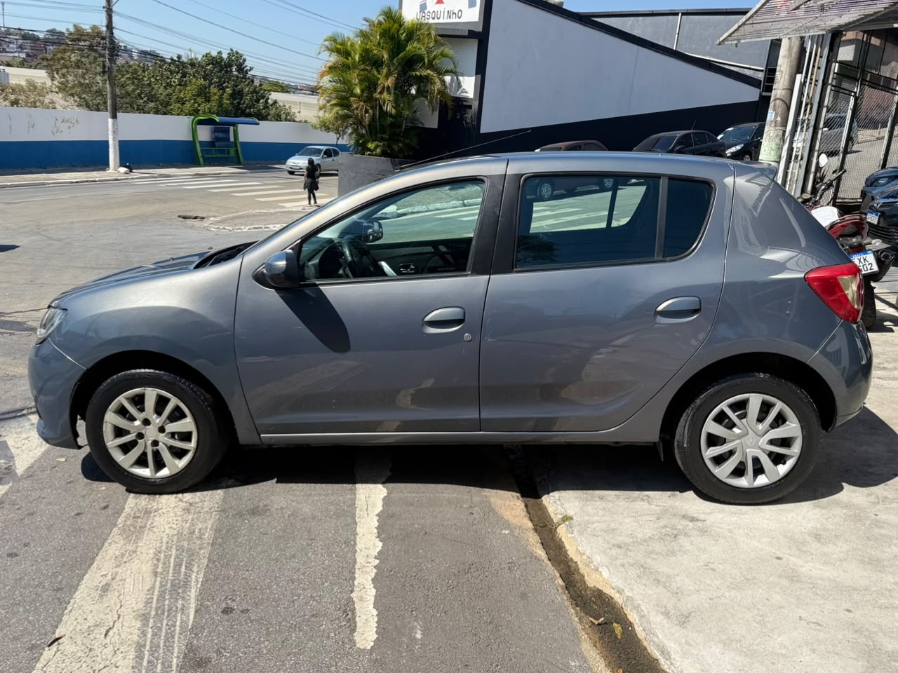 RENAULT SANDERO