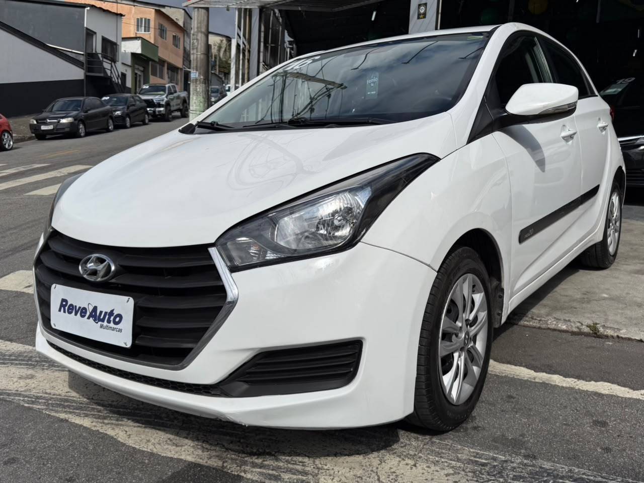HYUNDAI HB20