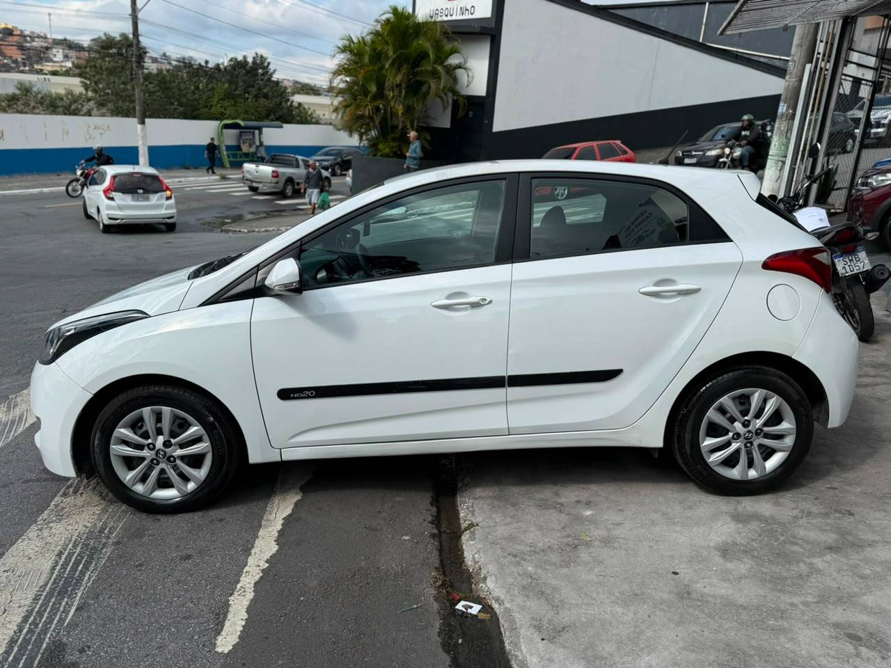 HYUNDAI HB20