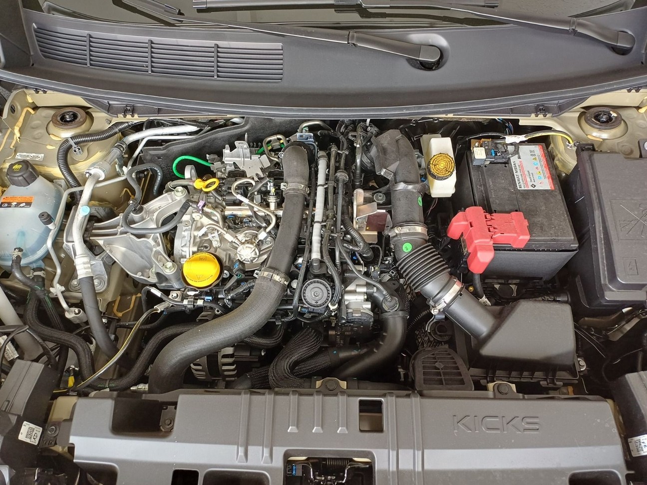 NISSAN KICKS