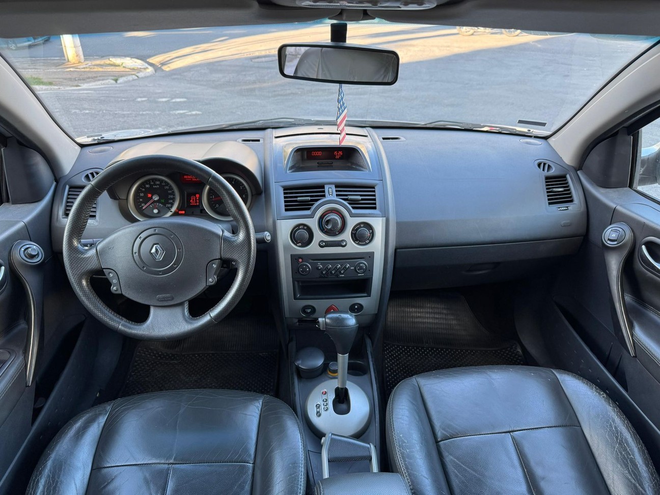 RENAULT MEGANE