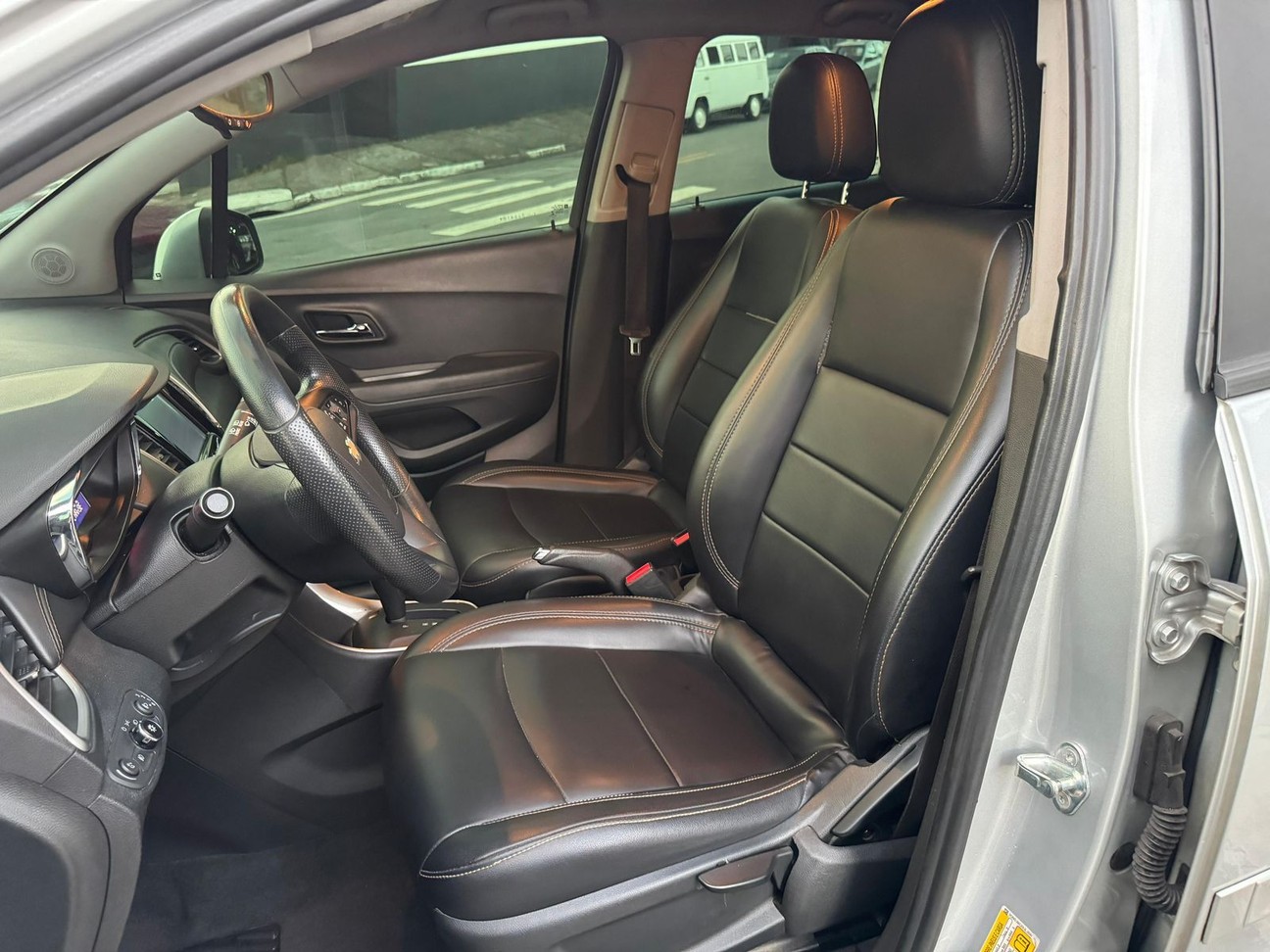 CHEVROLET TRACKER