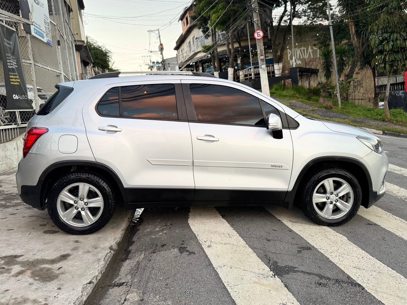 CHEVROLET TRACKER