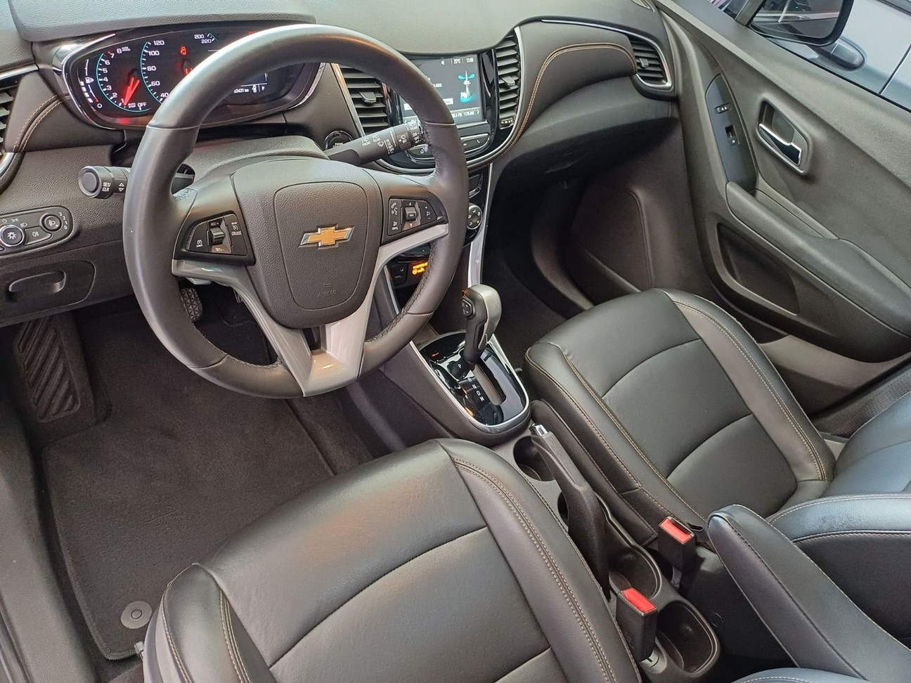 CHEVROLET TRACKER