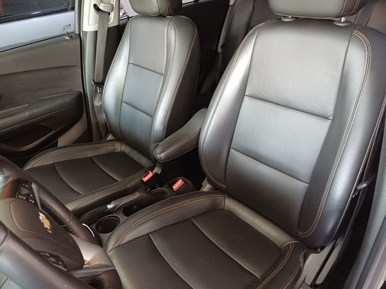 CHEVROLET TRACKER