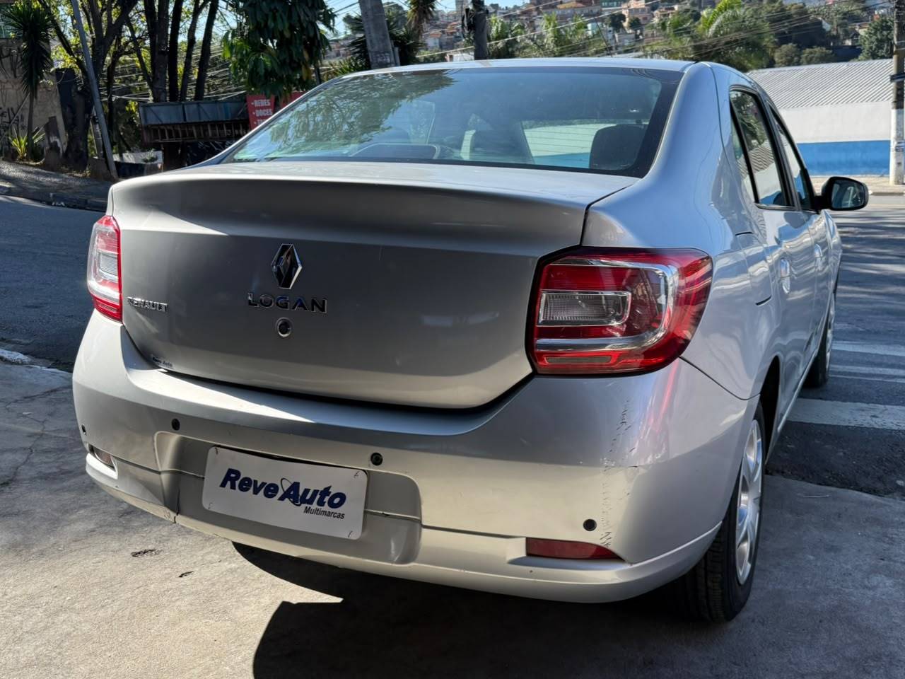 RENAULT LOGAN