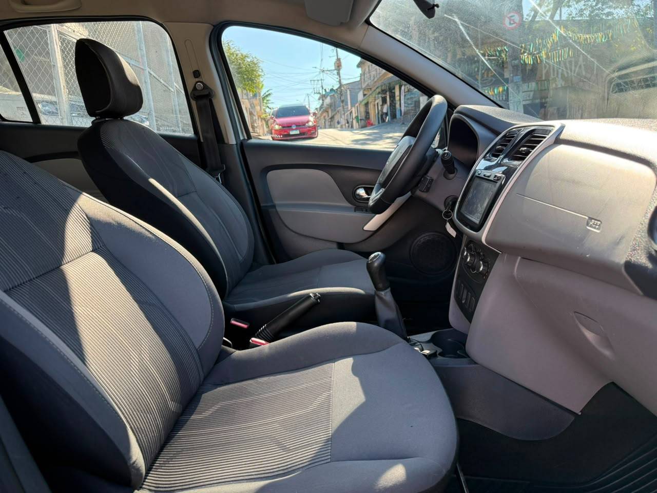 RENAULT LOGAN