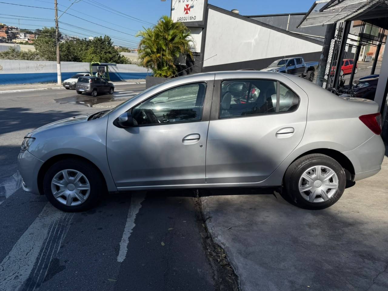 RENAULT LOGAN