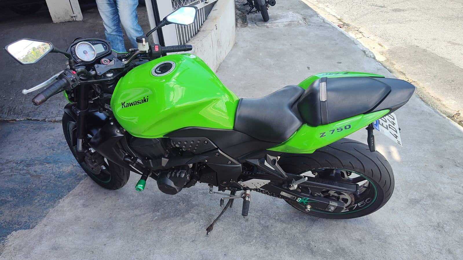 KAWASAKI Z750